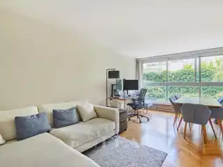First Floor Apartment Overlooking a Peaceful Garden