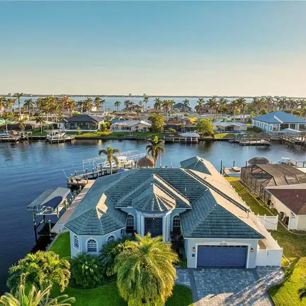 RARE WATERFRONT GEM IN YACHT CLUB