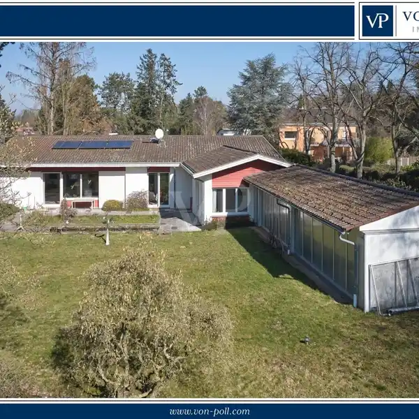 EXCLUSIVE PROPERTY WITH PARK-LIKE GARDEN