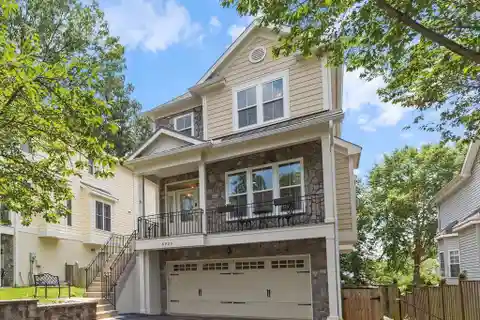 Stunning Craftsman in Ellison Heights