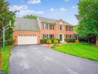 Colonial Retreat with Poolside Paradise Awaits