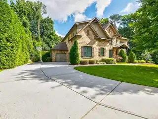Elegant Cul-De-Sac Home with Entertainer’s Terrace Level