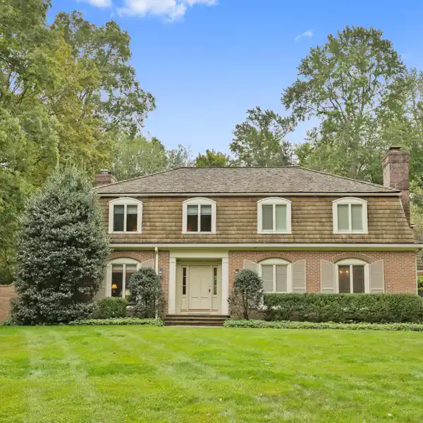 REMARKABLE PRIVATE RETREAT