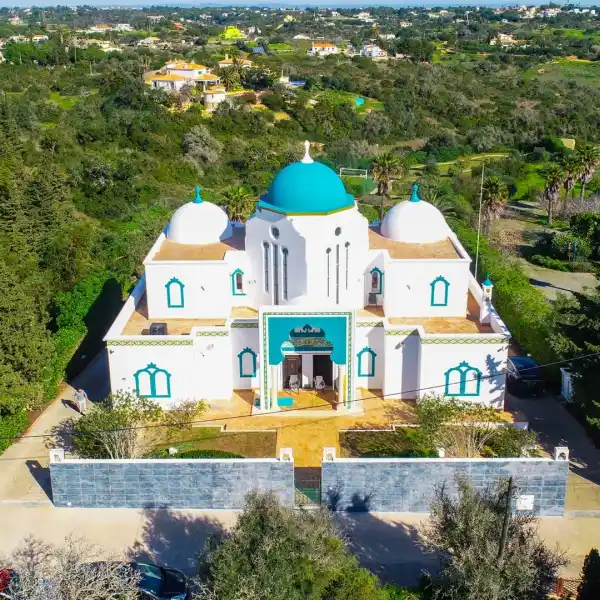 MORACCAN-STYLE VILLA NEAR CARVOEIRO