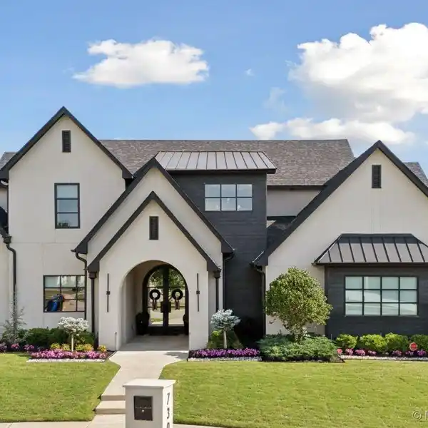MAGNIFICENT FIVE BEDROOM HOME