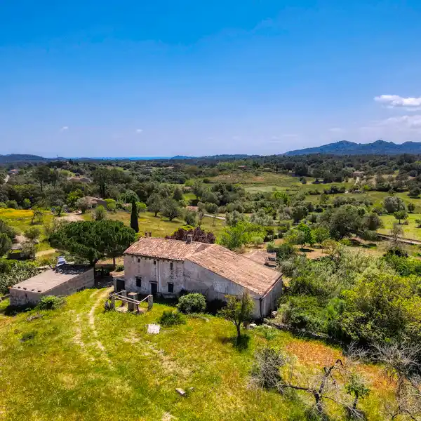 AUTHENTIC RUSTIC FINCA ON A LARGE PLOT IN ARTá