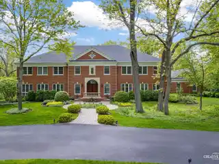 Architectural Masterpiece on 3 Acres in Lake Forest