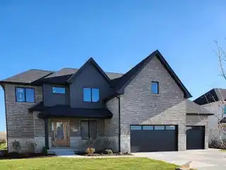 Adorable New Modern Farmhouse