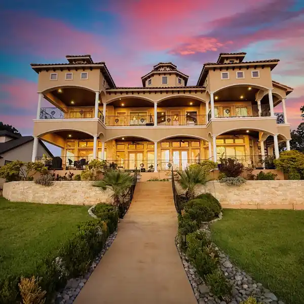 TUSCAN VILLA-INSPIRED HOME IN THE PINNACLE GOLF CLUB AT CEDAR CREEK LAKE