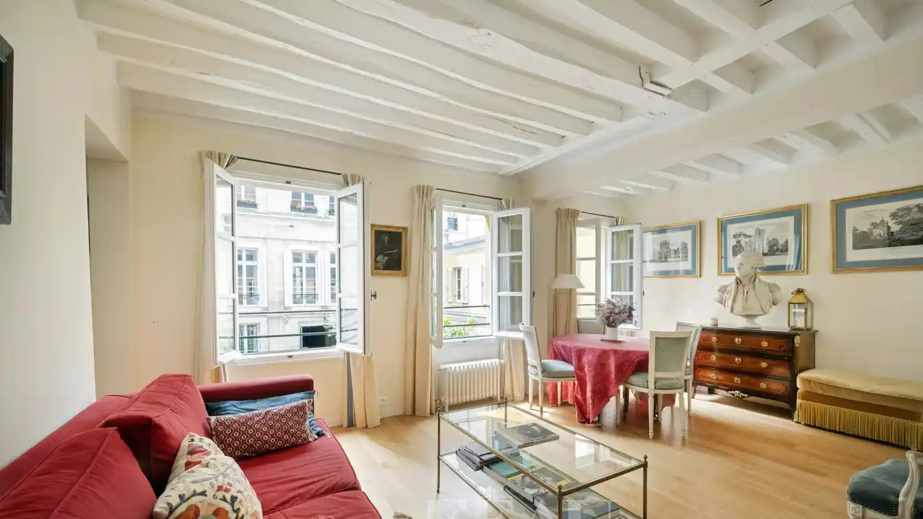 Quai De Béthune - Luxury Living in the Heart of Historic Ile Saint Louis