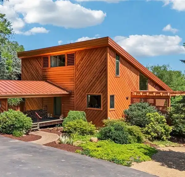 RARE ARCHITECTURAL MASTERPIECE