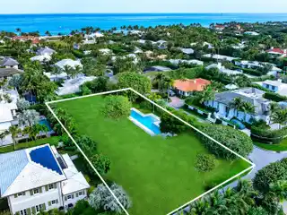 Prime Lot with Access to the Ocean Terrace Beach Cabana