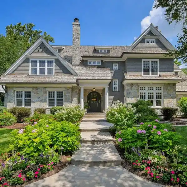 ABOVE-GRADE HAMPTONS-STYLE RESIDENCE