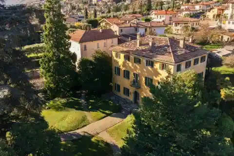 Grand Historic Villa in Tremezzo