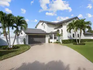 Modern Coastal Luxury with Elevated Design