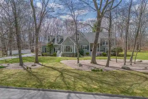 Beautiful Custom Home in Desirable Sea Glen