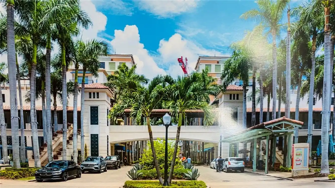 Luxury Living Opportunity at the Avenue