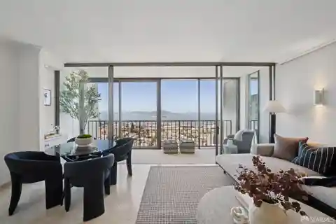 Sophisticated Condo with Sweeping Views