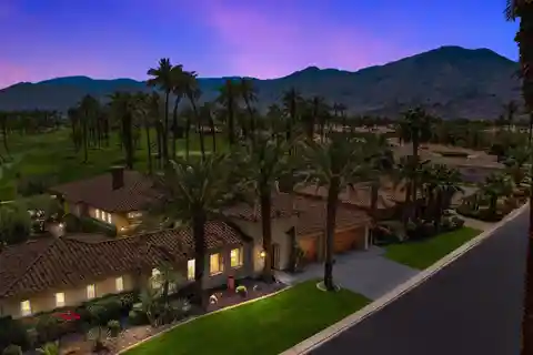 Elegant Estate Home in the Palms
