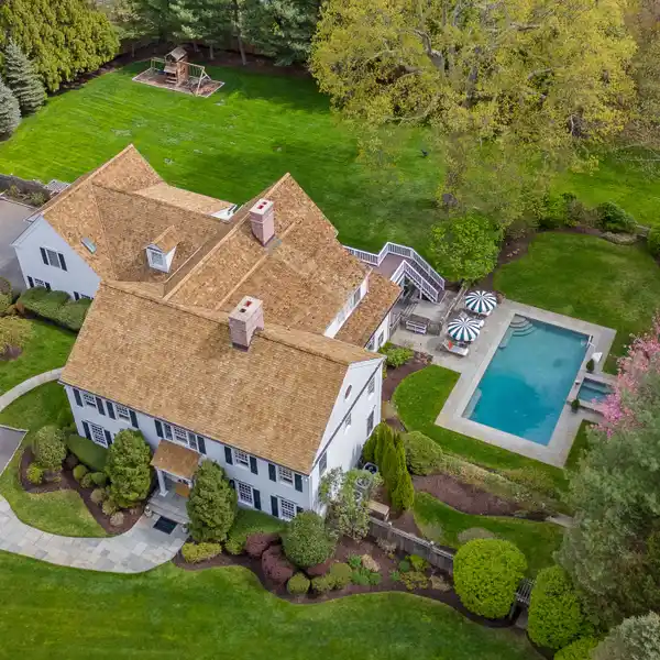 TIMELESS COLONIAL RETREAT IN LOWER WESTON