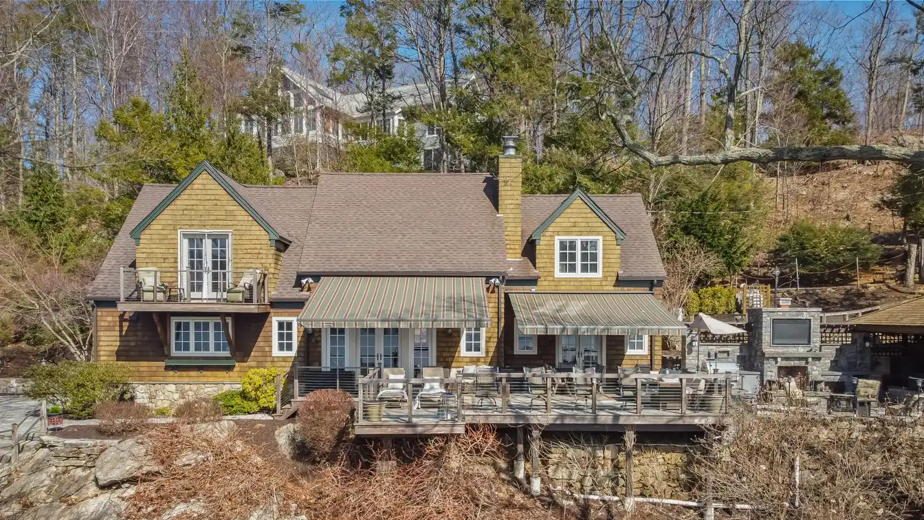 Exquisite Home on Candlewood Lake