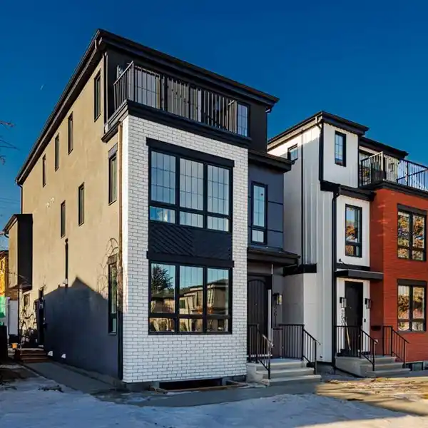EXQUISITE HOME WITH CARRIAGE SUITE