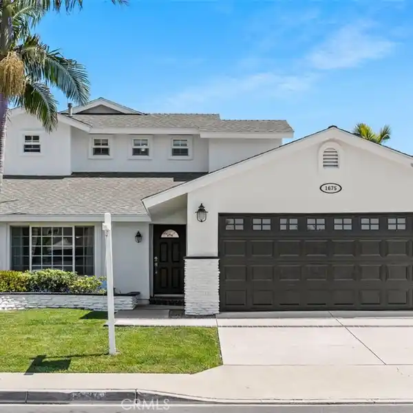 UPGRADED HOME IN THE DESIRABLE STATE STREETS