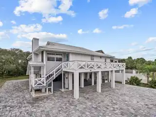 Exquisite Island Oasis