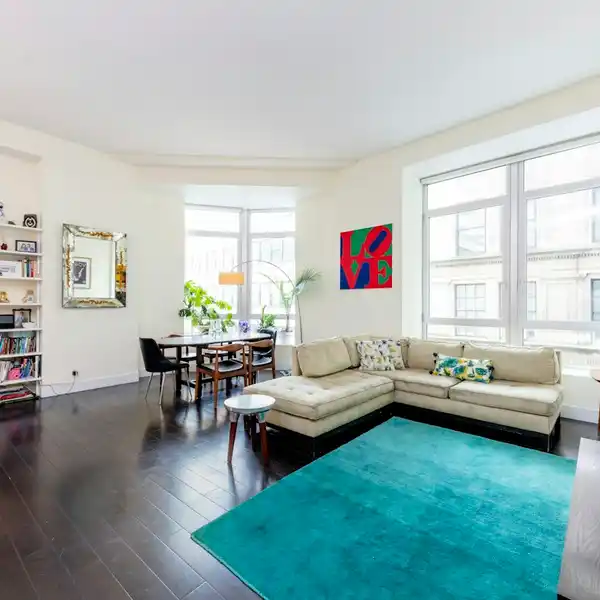 MODERN LOFT-LIKE CORNER HOME