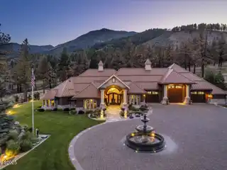 Elegant Valley Estate on Five-Plus Acres