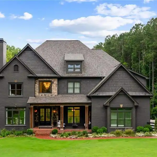 SPACIOUS HOME WITH HEATED SALTWATER POOL