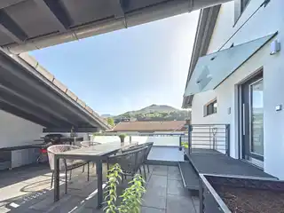 Light-flooded Maisonette Apartment