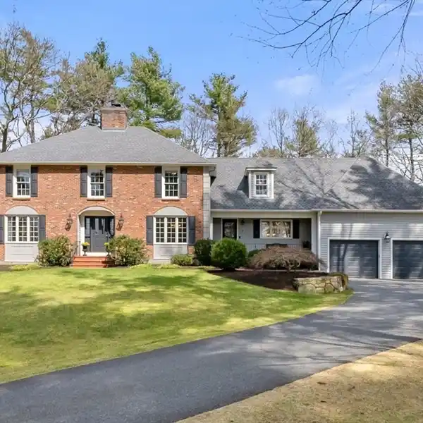ELEGANT HOME IN PRESTIGIOUS CIRCA 1700 NEIGHBORHOOD