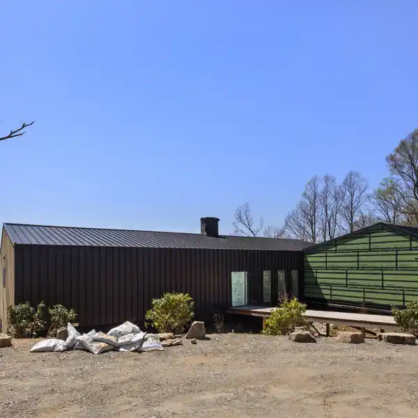 LUXURY LIVING IN ENVIRONMENTALLY CONSCIOUS ELK VIEW