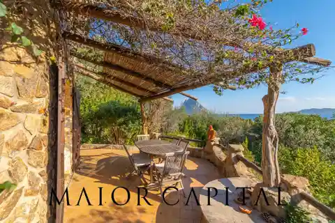 Tranquil Villa with Exceptional Views