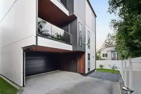 Stunning Abode Is the Epitome of Luxury Living