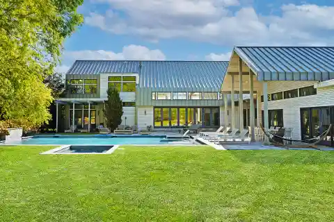 Exquisite Contemporary Barn