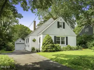 Charming Old Greenwich Home in a Picturesque Setting