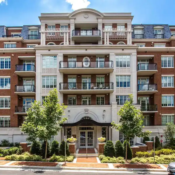 IMPECCABLE HOME AT THE SIGNET