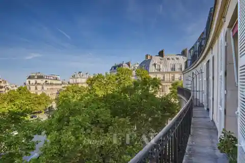 Lovely Recently Renovated Apartment