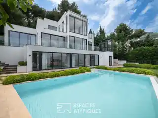 Contemporary Sea View Villa