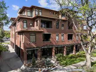 Rare Top-floor Loft Condo