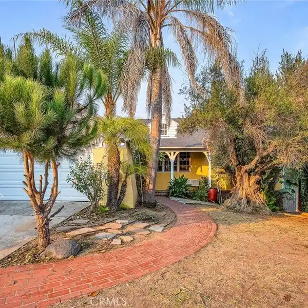 WINDSOR HILLS TREASURE FOR BOTH RELAXATION AND ENTERTAINING