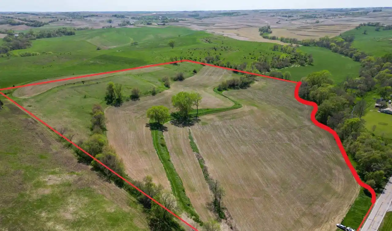 33 Tranquil and Accessible Acres