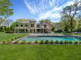 The Epitome of Luxury Living in East Hampton South