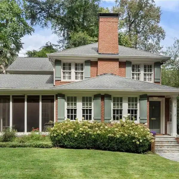 TIMELESS CHARACTER WITH MODERN COMFORT