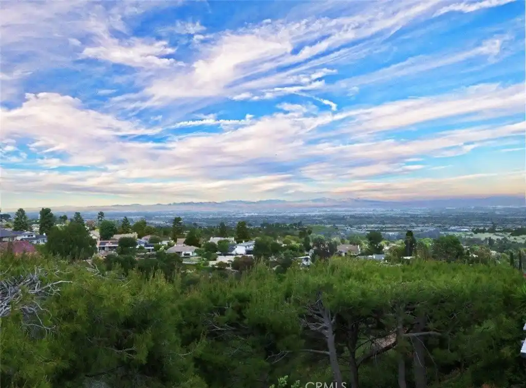 Beautiful City View Home