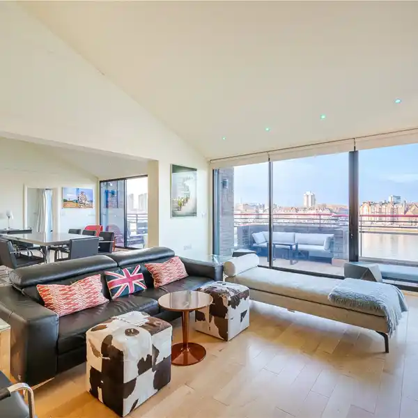 EXCEPTIONAL DUPLEX APARTMENT WITH PANORAMIC VIEWS