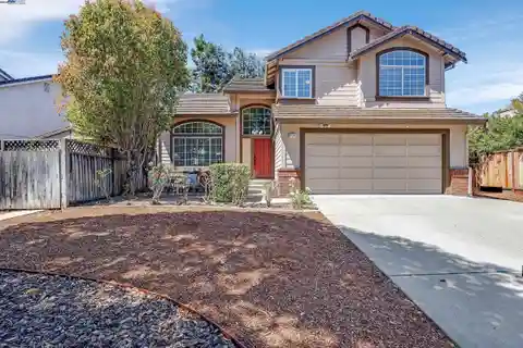 Beautiful Home in Desirable Union City