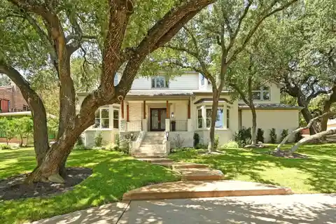 Gorgeous Home Backing to Hillside